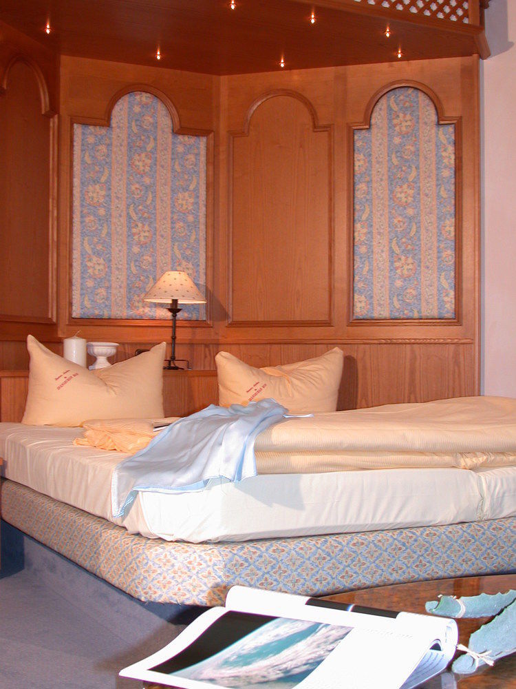 Hotel Spanischer Hof Groeditz Экстерьер фото