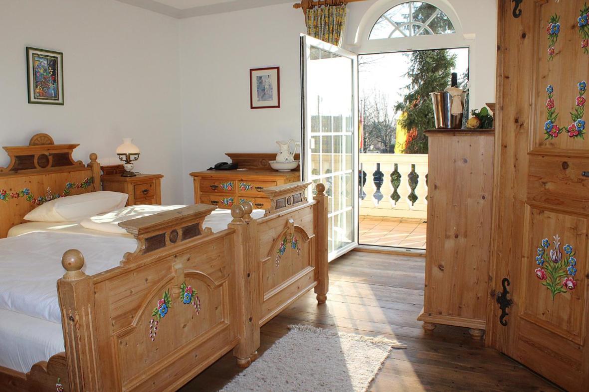 Hotel Spanischer Hof Groeditz Экстерьер фото